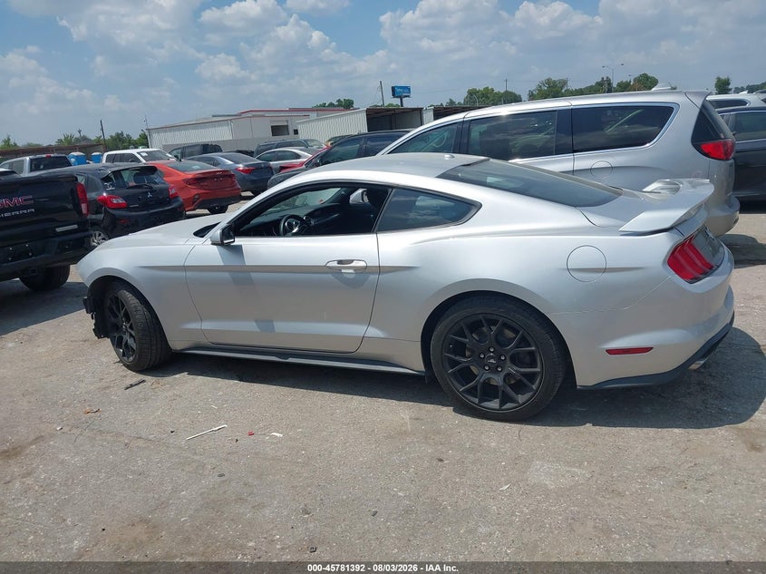 FORD MUSTANG - zdjęcie 15