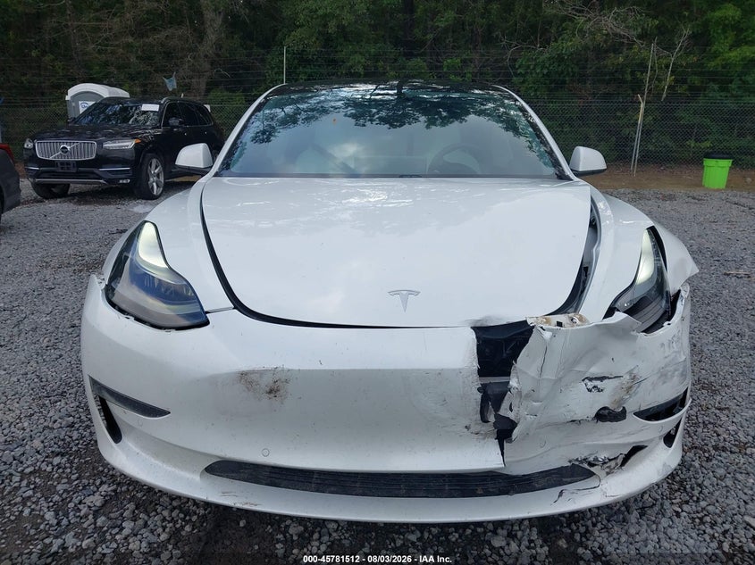 TESLA MODEL 3 - zdjęcie 11