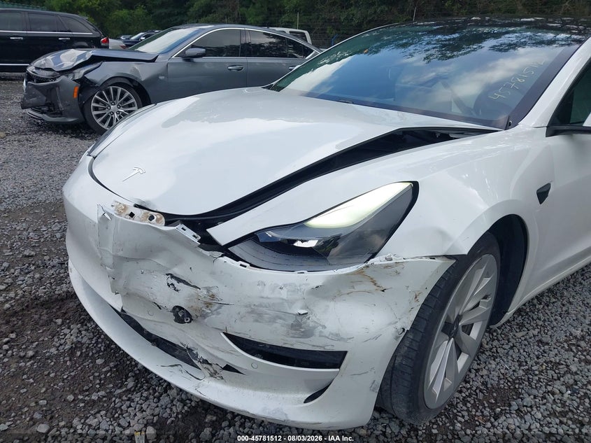 TESLA MODEL 3 - zdjęcie 6