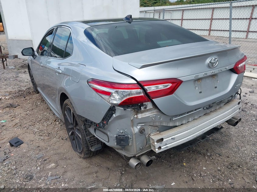 TOYOTA CAMRY - zdjęcie 6