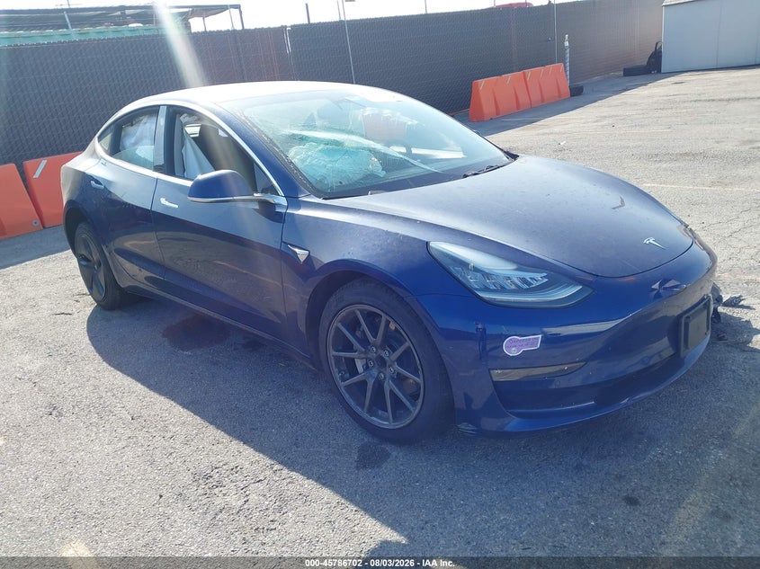 TESLA MODEL 3 - zdjęcie 1
