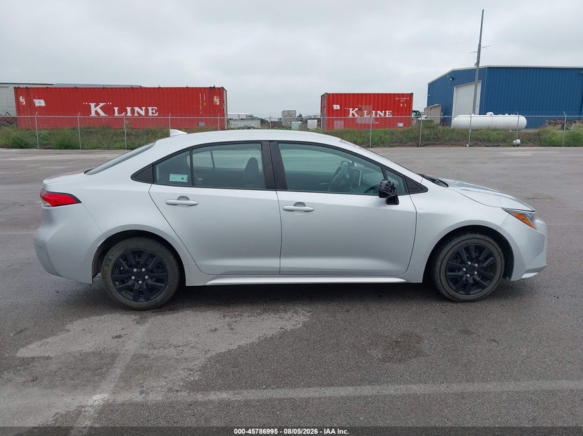 TOYOTA COROLLA - zdjęcie 13