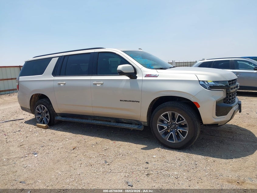 CHEVROLET SUBURBAN - zdjęcie 13