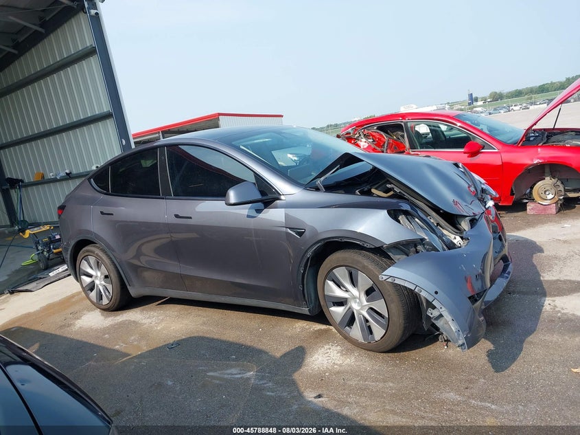 TESLA MODEL Y - zdjęcie 14