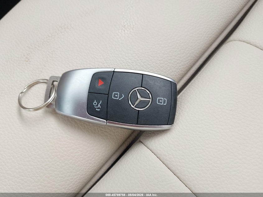 MERCEDES-BENZ GLA 250 - zdjęcie 11