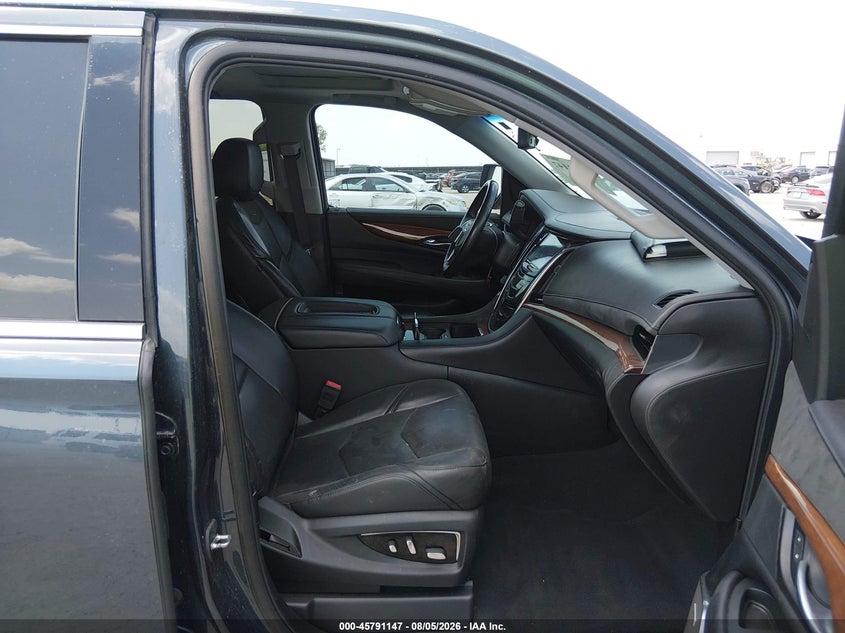 CADILLAC ESCALADE - zdjęcie 5