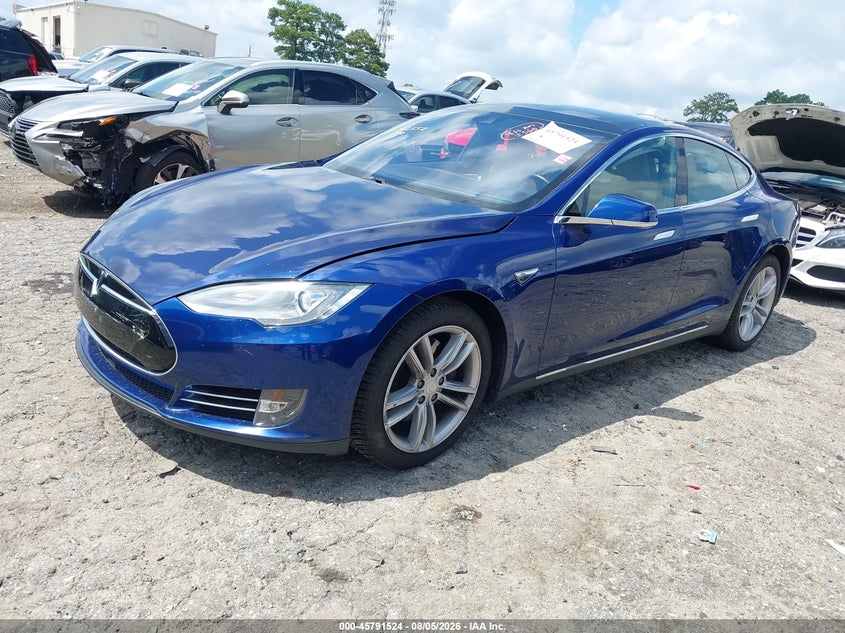 TESLA MODEL S - zdjęcie 2