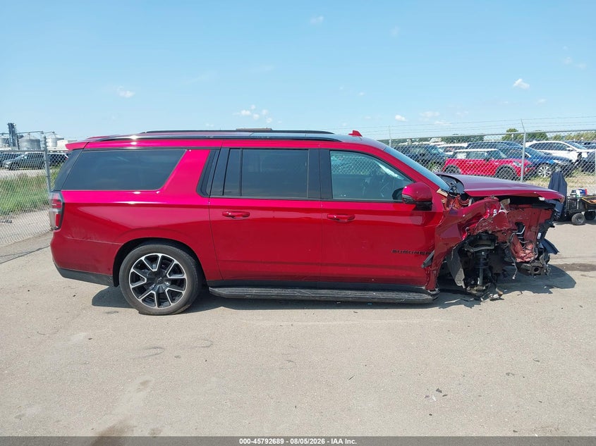 CHEVROLET SUBURBAN - zdjęcie 13