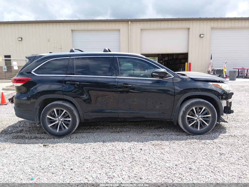TOYOTA HIGHLANDER - zdjęcie 14