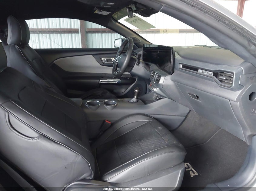 FORD MUSTANG - zdjęcie 5