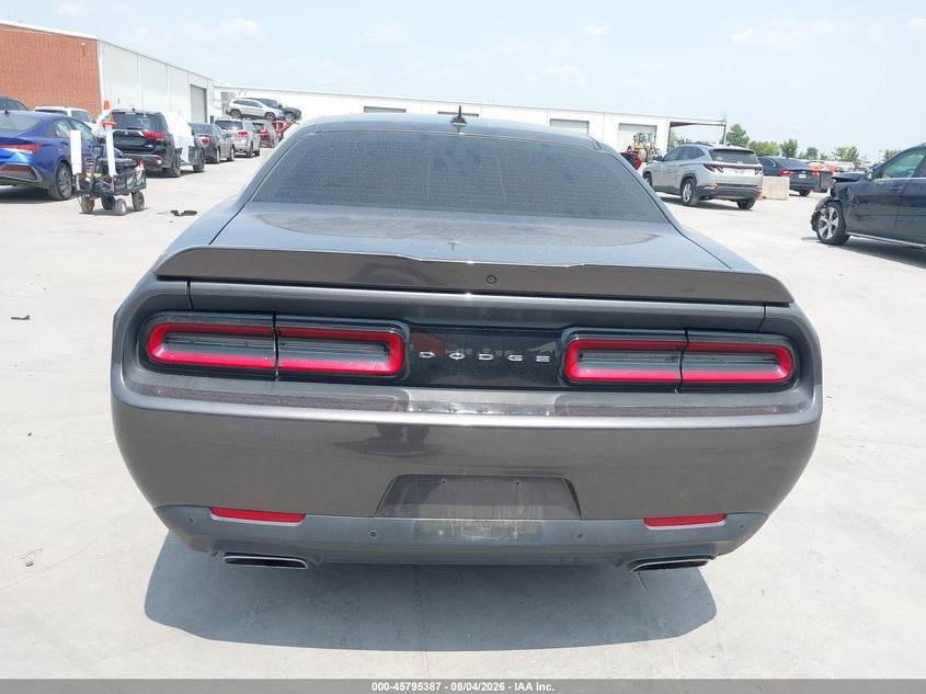 DODGE CHALLENGER - zdjęcie 16