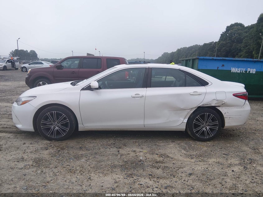 TOYOTA CAMRY - zdjęcie 14