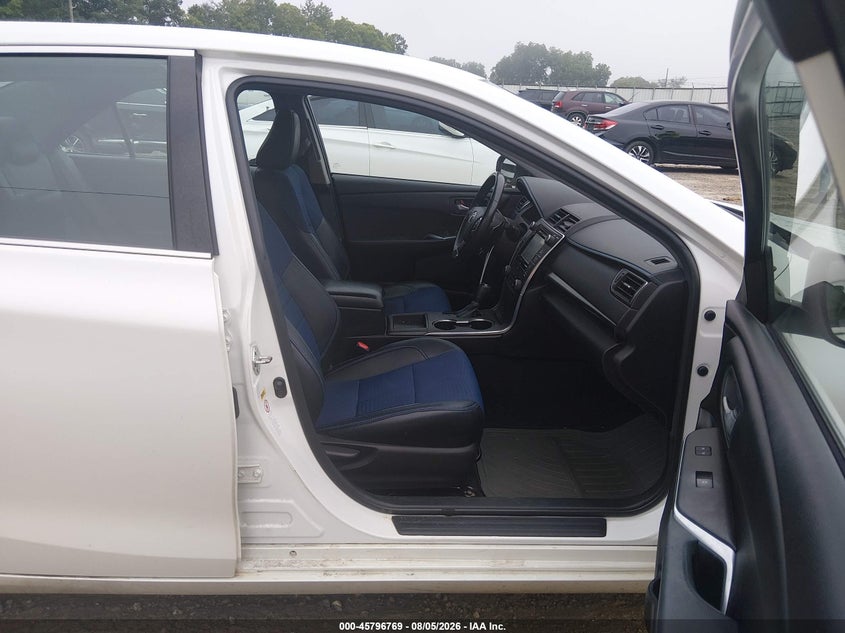 TOYOTA CAMRY - zdjęcie 5