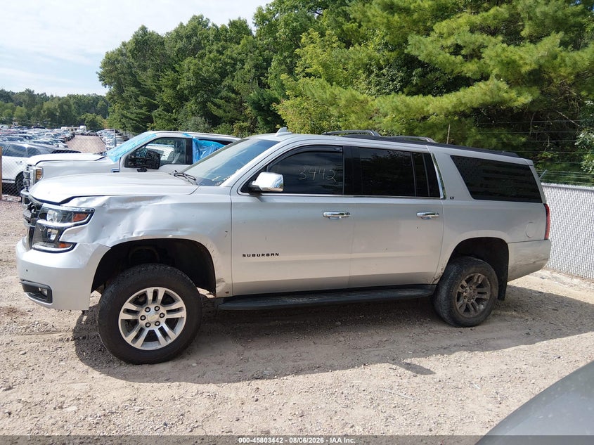 CHEVROLET SUBURBAN - zdjęcie 15