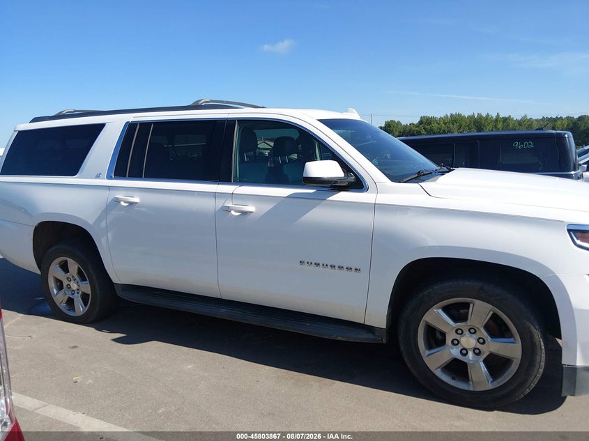 CHEVROLET SUBURBAN - zdjęcie 13