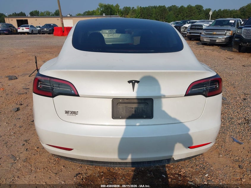 TESLA MODEL 3 - zdjęcie 15