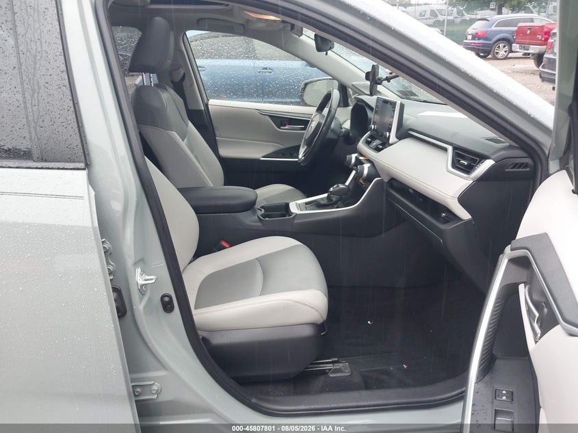 TOYOTA RAV4 - zdjęcie 5