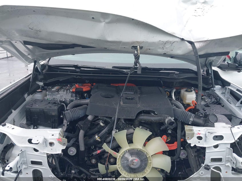 TOYOTA TUNDRA HYBRID - zdjęcie 10