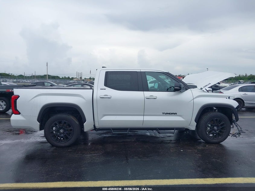 TOYOTA TUNDRA HYBRID - zdjęcie 14