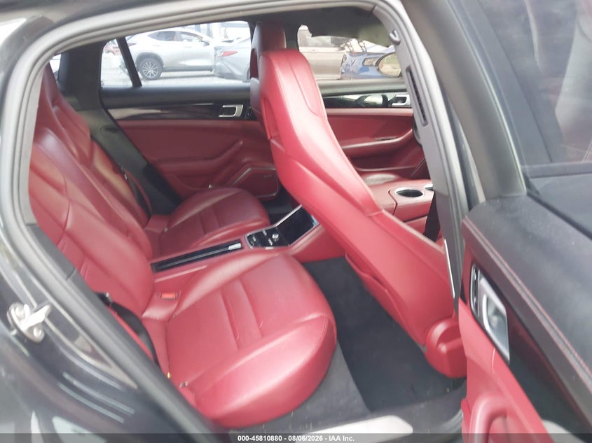 PORSCHE PANAMERA - zdjęcie 8