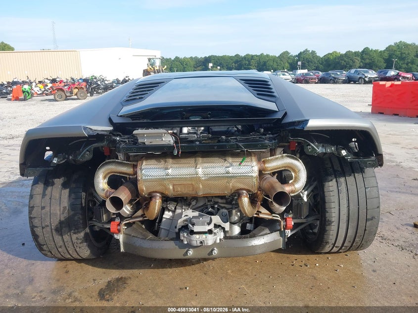 LAMBORGHINI HURACAN EVO - zdjęcie 17