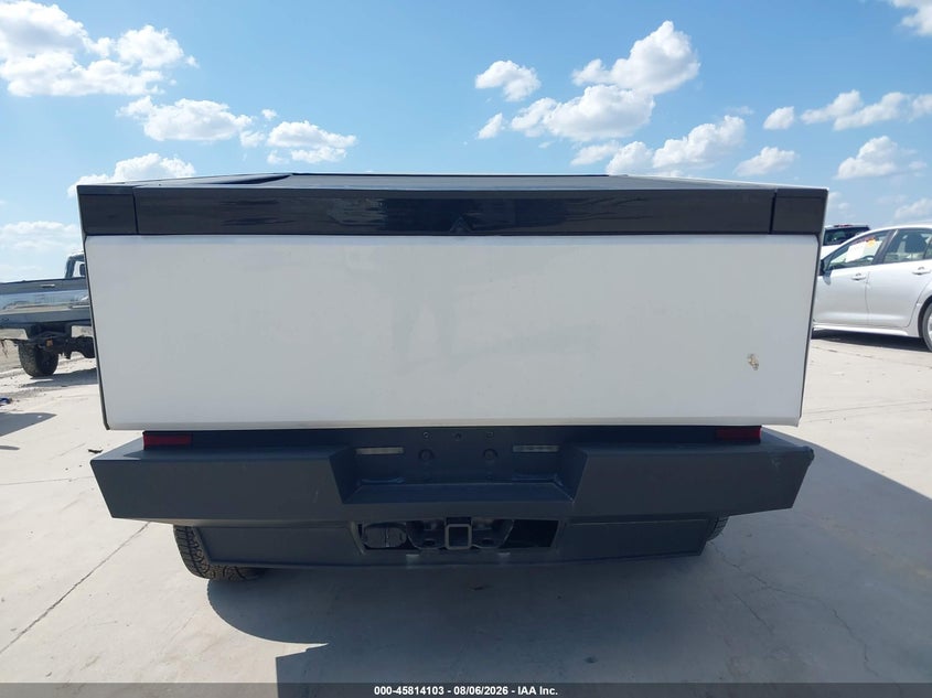 TESLA CYBERTRUCK - zdjęcie 17
