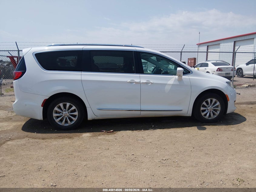 CHRYSLER PACIFICA - zdjęcie 13