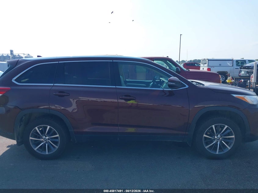 TOYOTA HIGHLANDER - zdjęcie 13