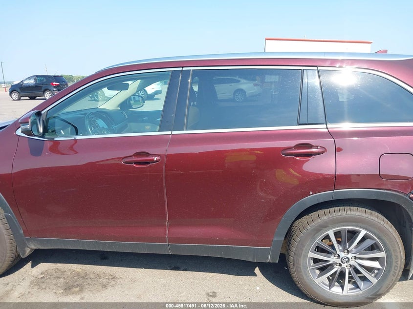 TOYOTA HIGHLANDER - zdjęcie 14