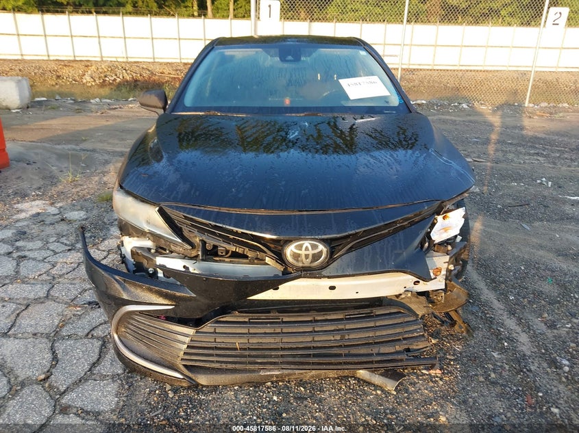 TOYOTA CAMRY - zdjęcie 12