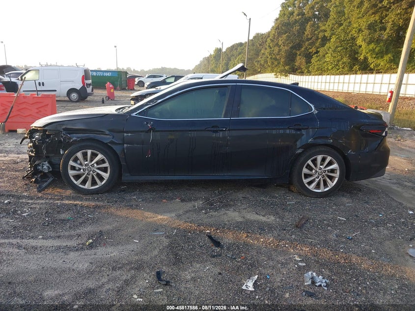 TOYOTA CAMRY - zdjęcie 14