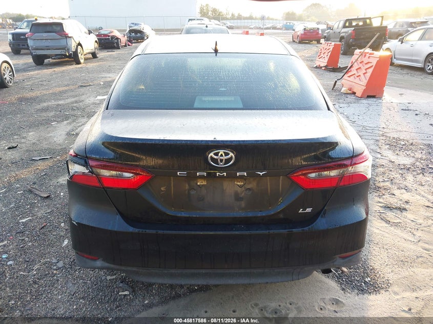 TOYOTA CAMRY - zdjęcie 16