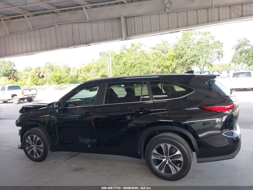 TOYOTA HIGHLANDER - zdjęcie 15