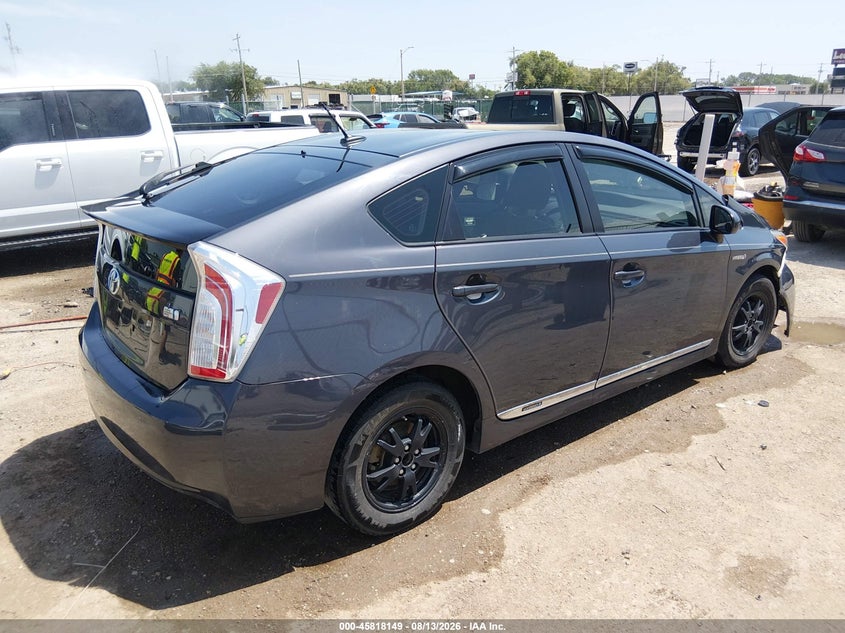 TOYOTA PRIUS - zdjęcie 4