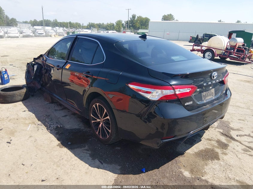 TOYOTA CAMRY - zdjęcie 3
