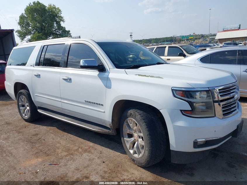 CHEVROLET SUBURBAN - zdjęcie 13