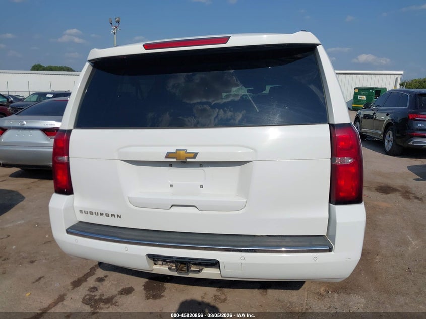 CHEVROLET SUBURBAN - zdjęcie 16