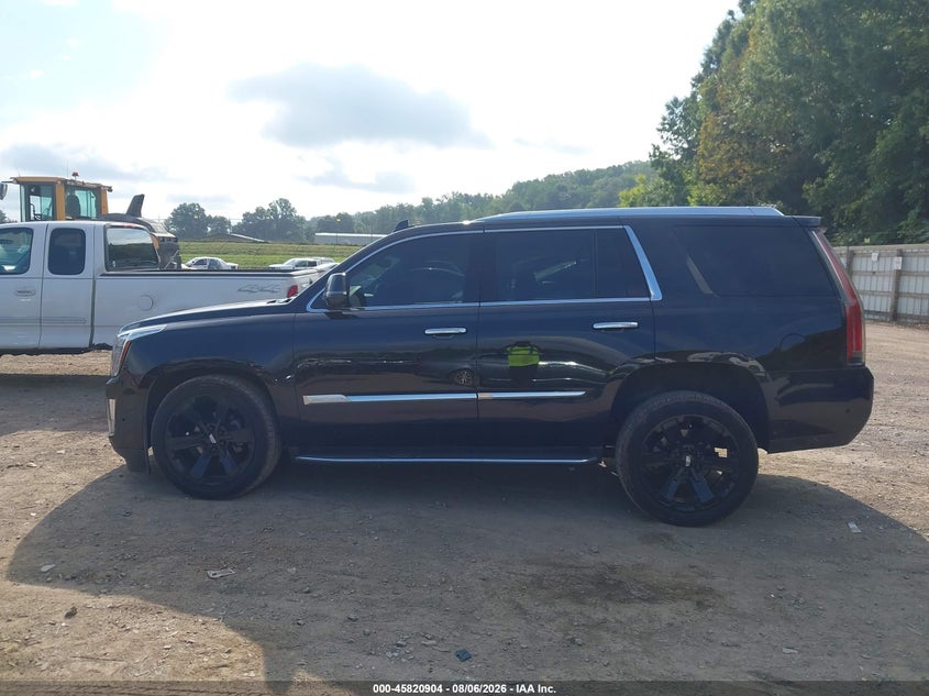 CADILLAC ESCALADE - zdjęcie 14