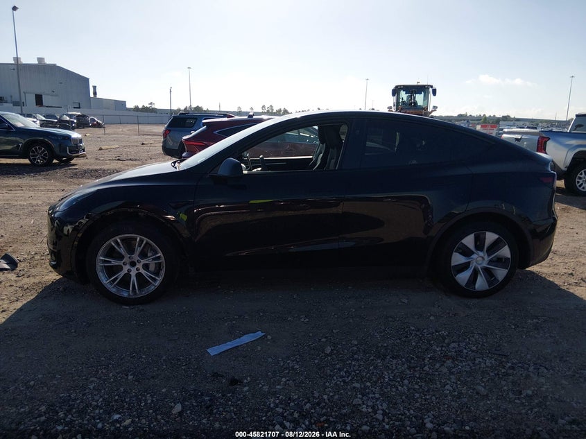 TESLA MODEL Y - zdjęcie 15