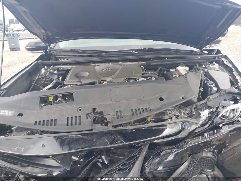 TOYOTA CAMRY - zdjęcie 10