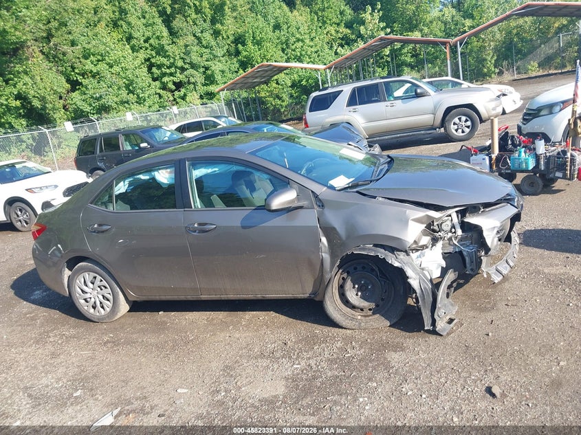 TOYOTA COROLLA - zdjęcie 13