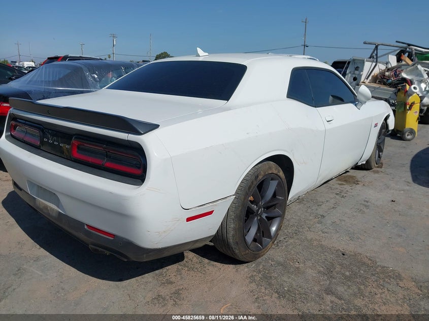 DODGE CHALLENGER - zdjęcie 4