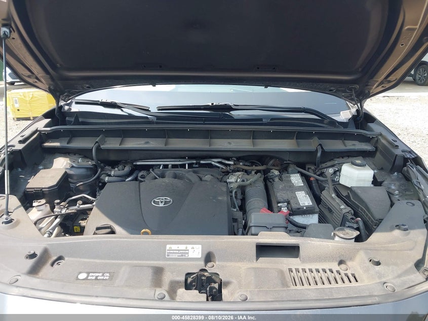 TOYOTA HIGHLANDER - zdjęcie 10