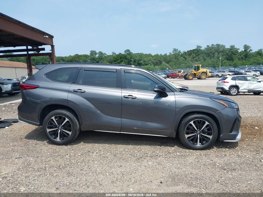 TOYOTA HIGHLANDER - zdjęcie 13