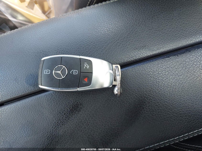 MERCEDES-BENZ GLC 300 - zdjęcie 11