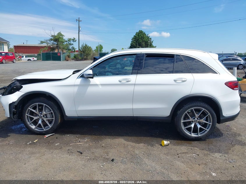 MERCEDES-BENZ GLC 300 - zdjęcie 15