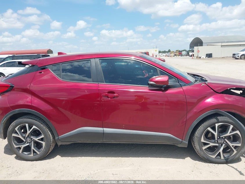 TOYOTA C-HR - zdjęcie 14