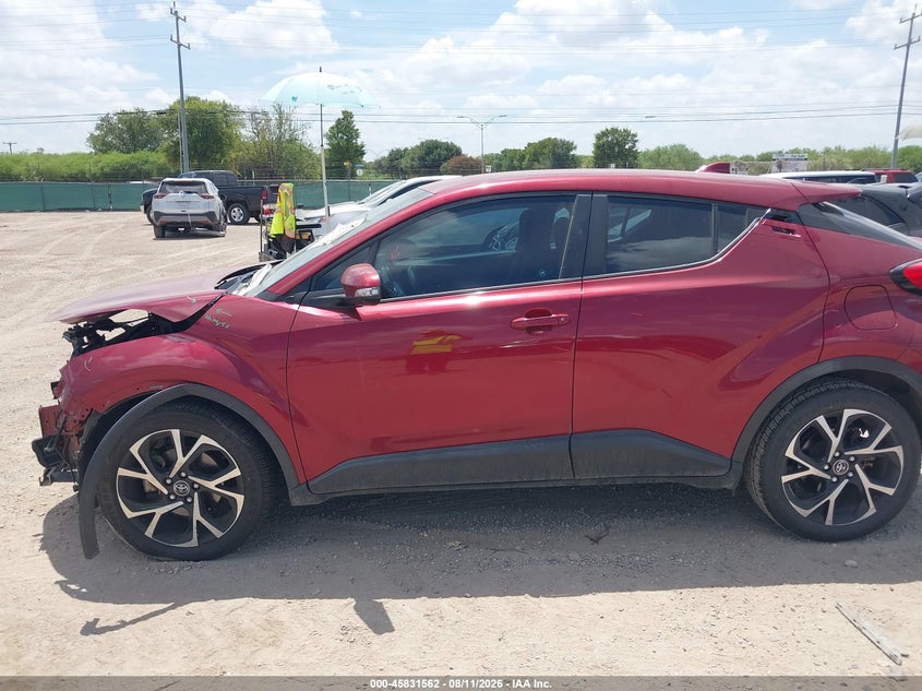 TOYOTA C-HR - zdjęcie 15