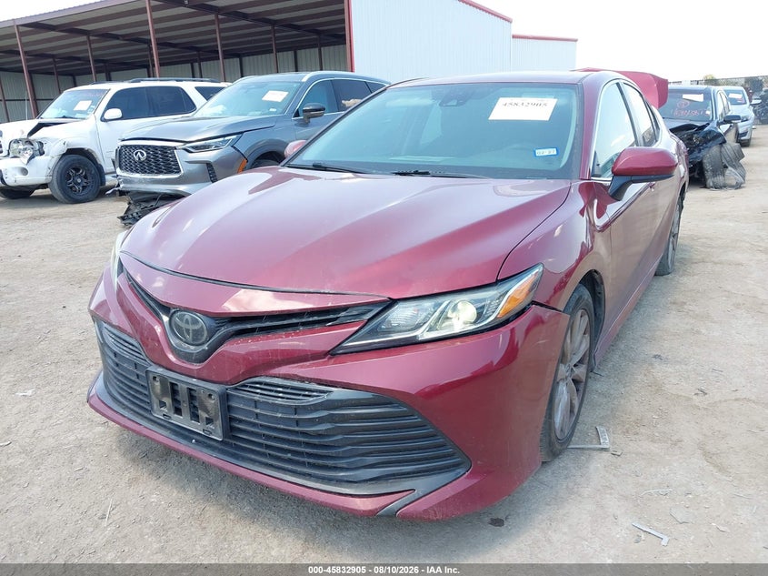TOYOTA CAMRY - zdjęcie 2