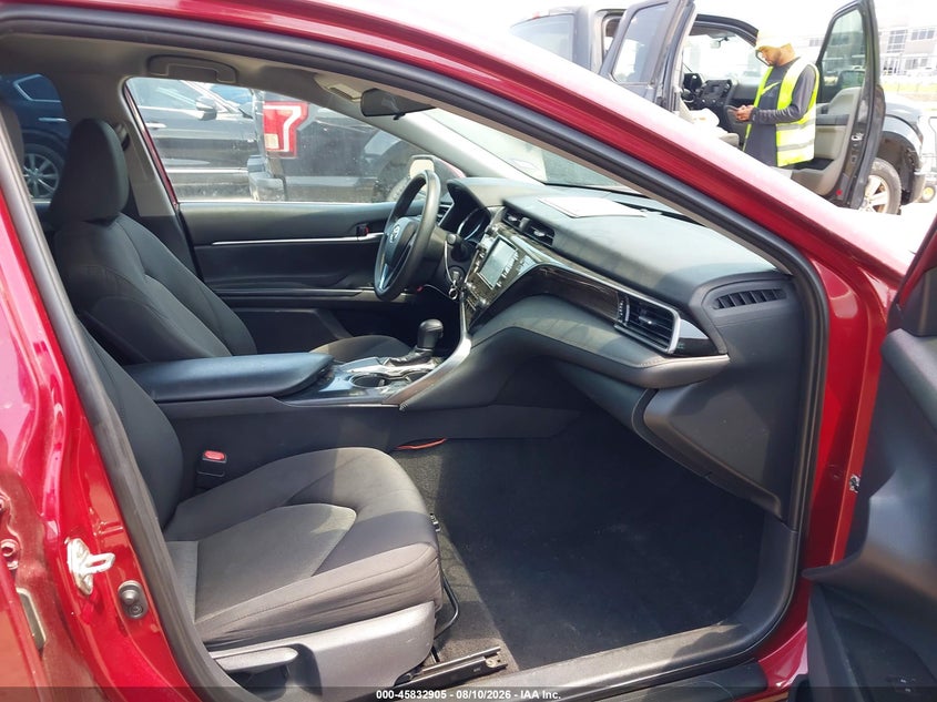 TOYOTA CAMRY - zdjęcie 5